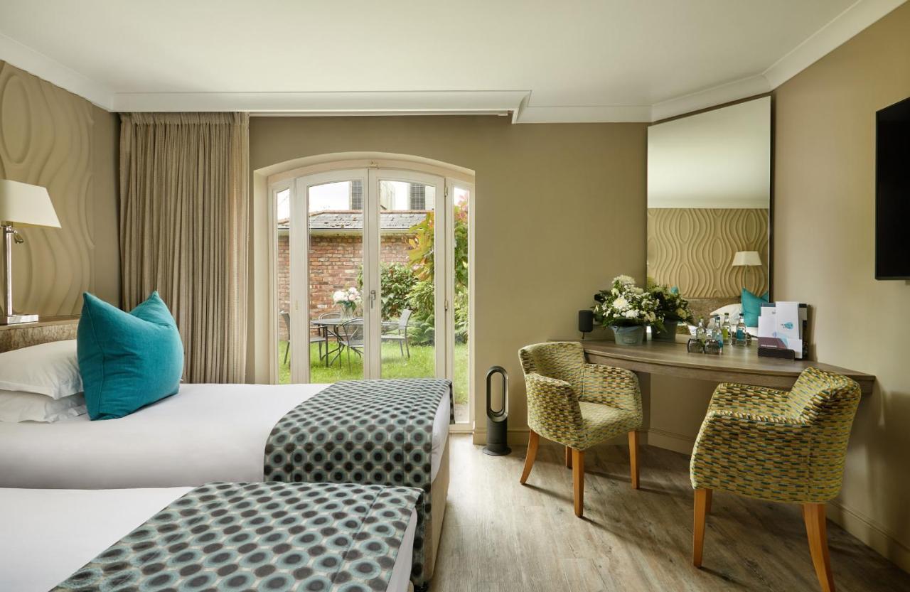Lion Quays Resort Chirk Exterior photo