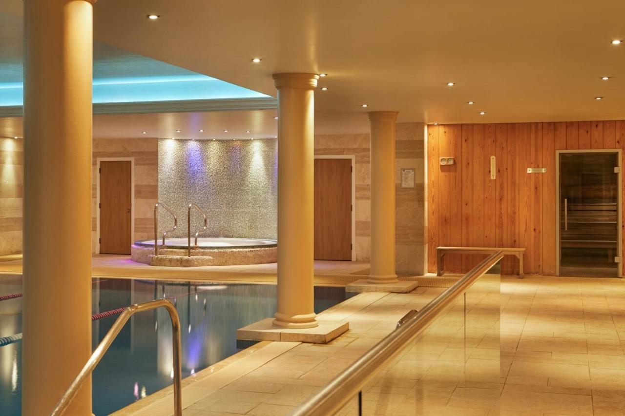 Lion Quays Resort Chirk Exterior photo