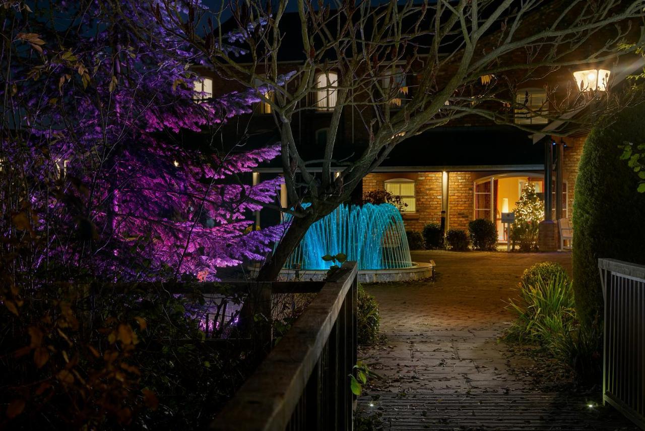 Lion Quays Resort Chirk Exterior photo