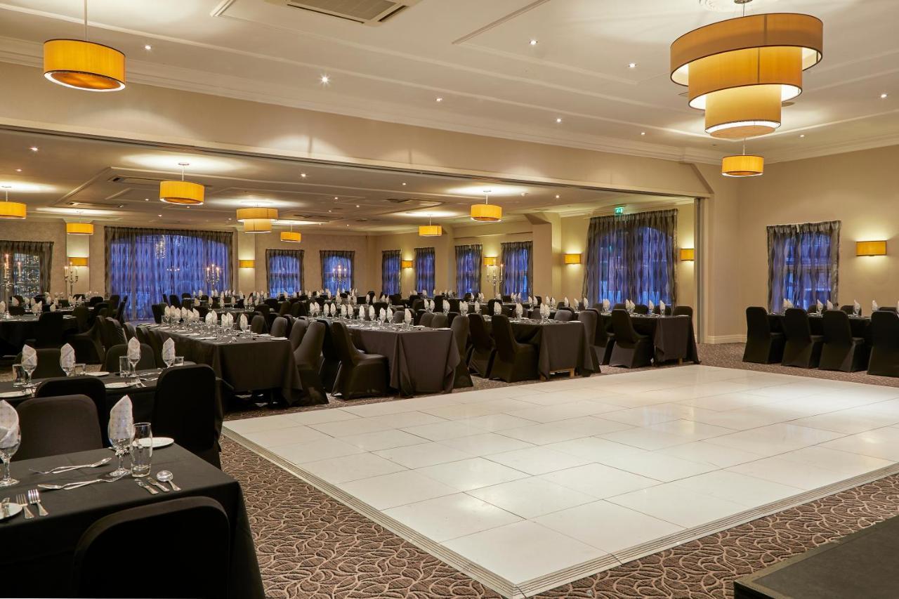 Lion Quays Resort Chirk Exterior photo