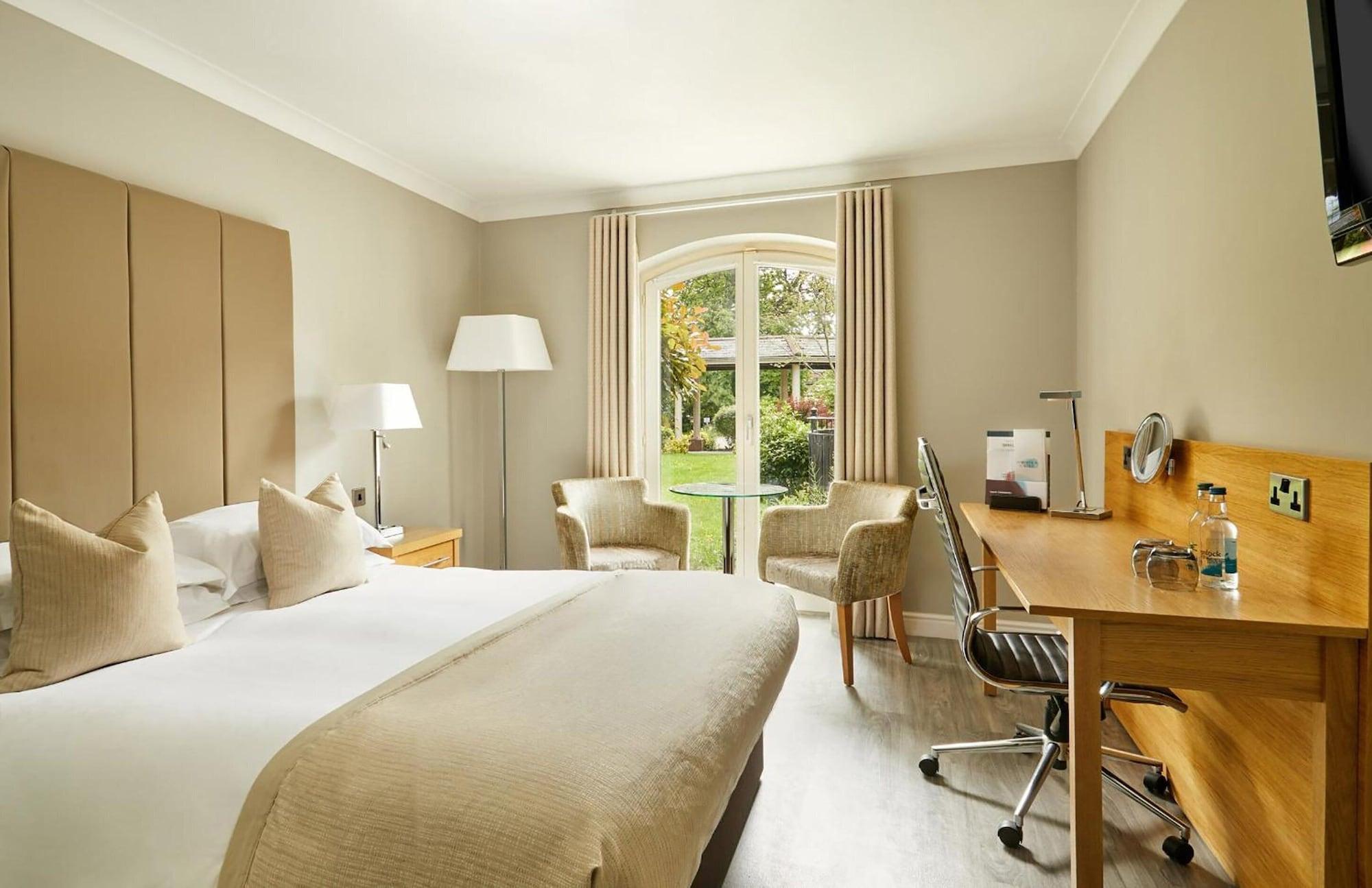 Lion Quays Resort Chirk Exterior photo