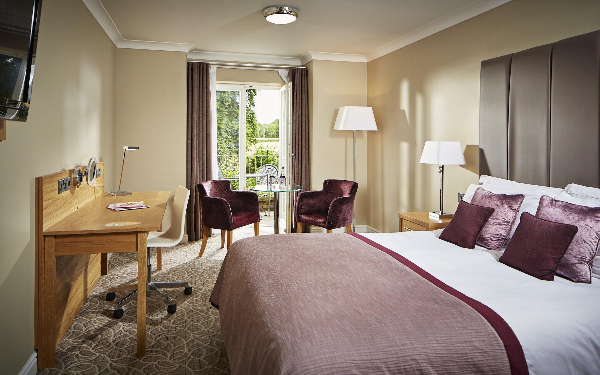 Lion Quays Resort Chirk Exterior photo