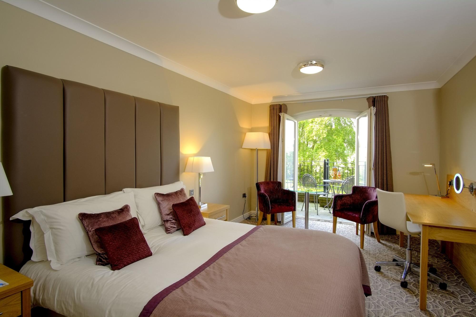 Lion Quays Resort Chirk Exterior photo